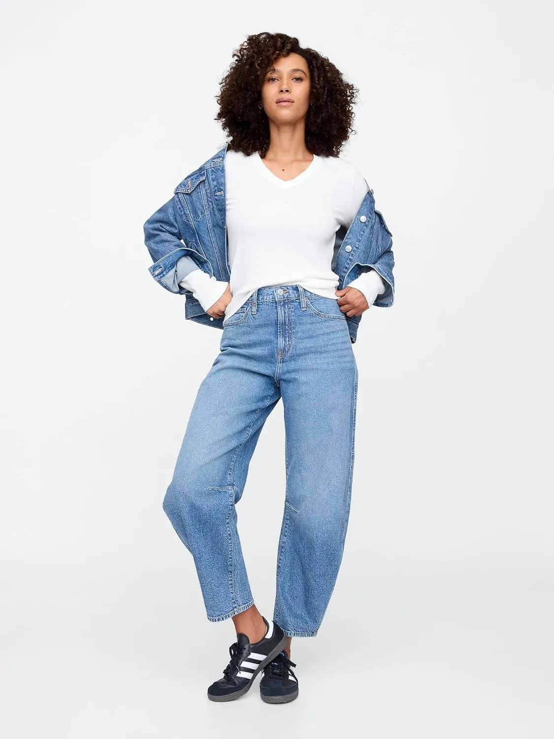 GAP Women's Long Sleeve Favorite V-Neck T-Shirt