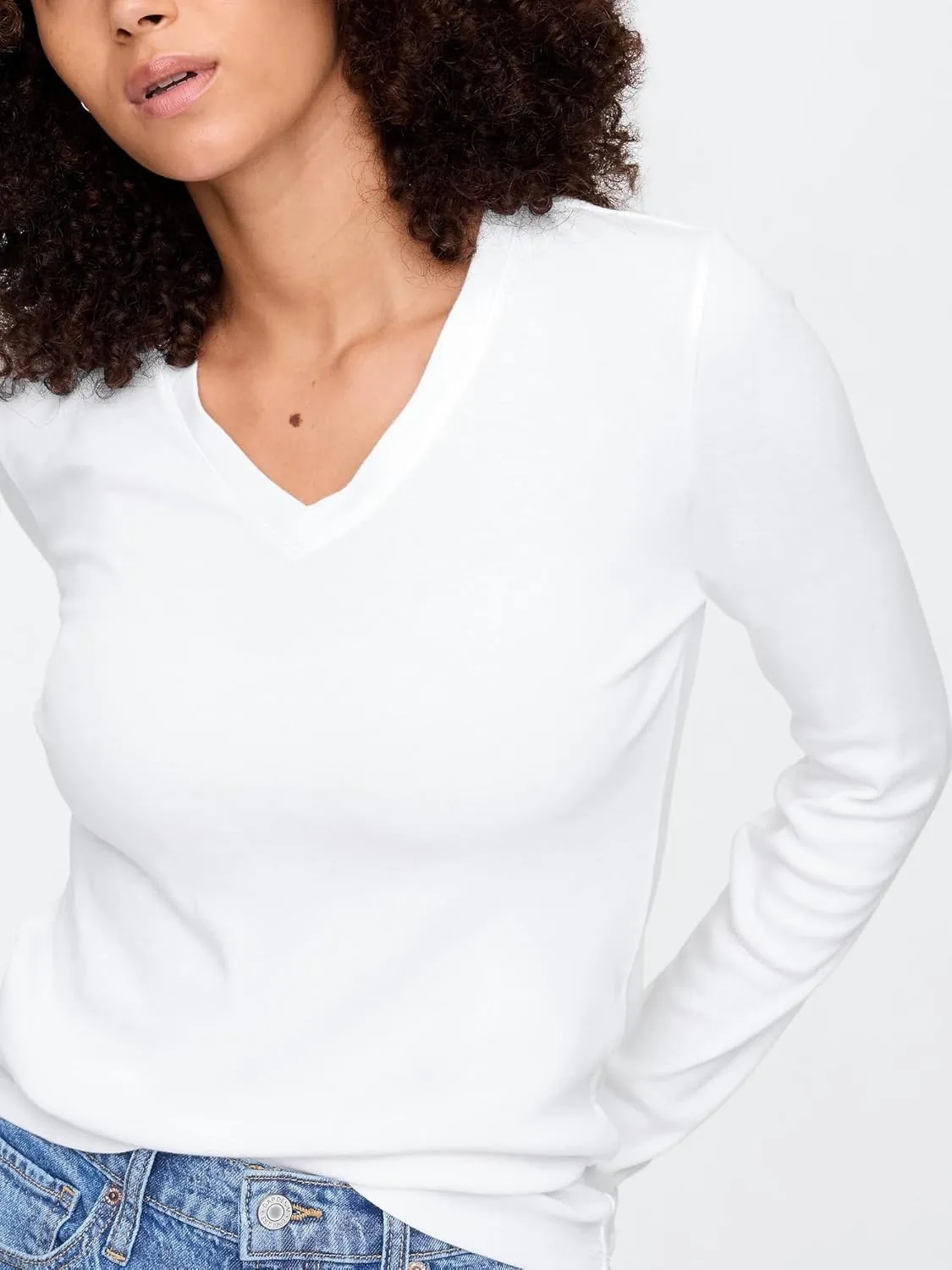 GAP Women's Long Sleeve Favorite V-Neck T-Shirt