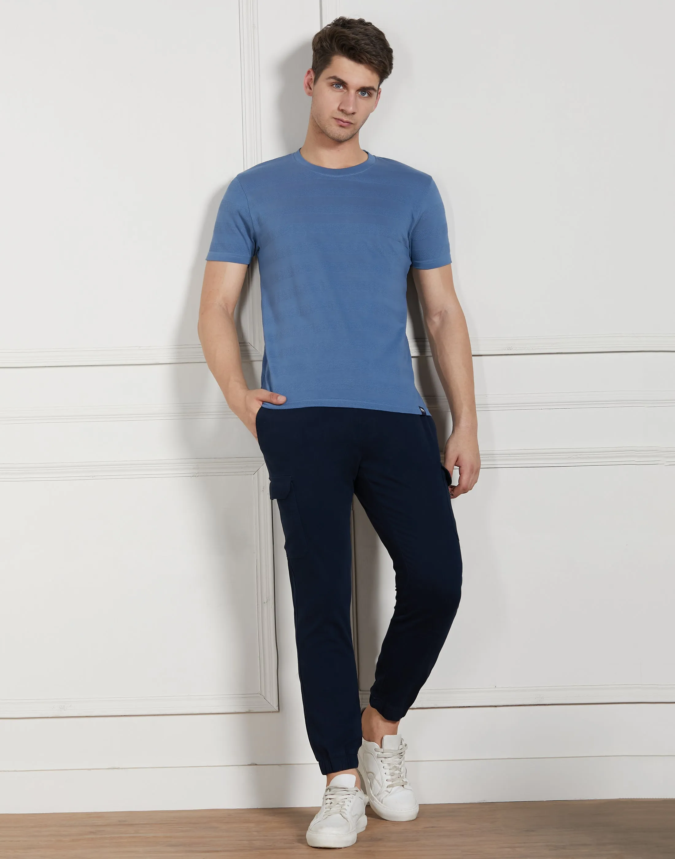 Men's Navy Cotton Regular Fit Textured Round neck T-Shirt